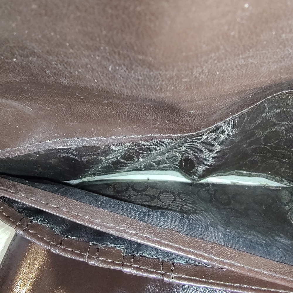 Authentic used Coach Wallet - Picture 8 of 12